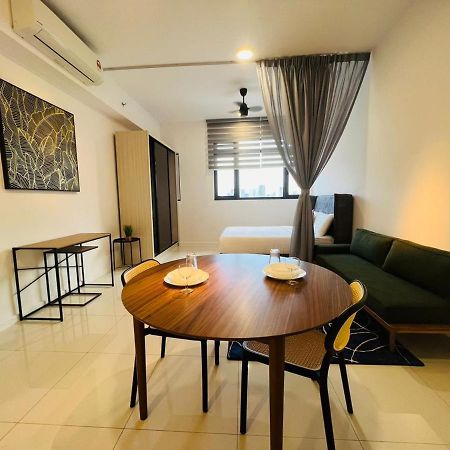 Chambers Serviced Suites Klcc By Cozy Stay Куала-Лумпур Экстерьер фото