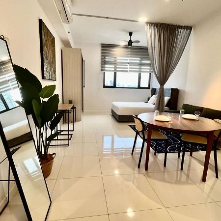 Chambers Serviced Suites Klcc By Cozy Stay Куала-Лумпур Экстерьер фото